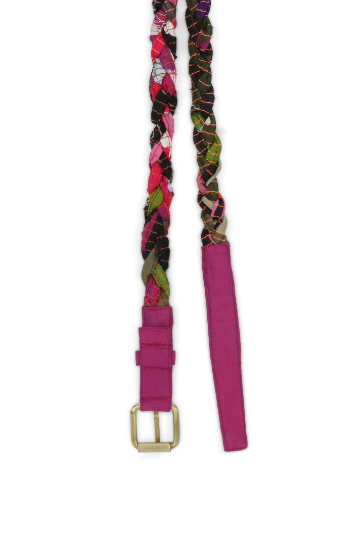 Braided Waist Belt: Stylish and Textured Accessory for Fashionable Looks.