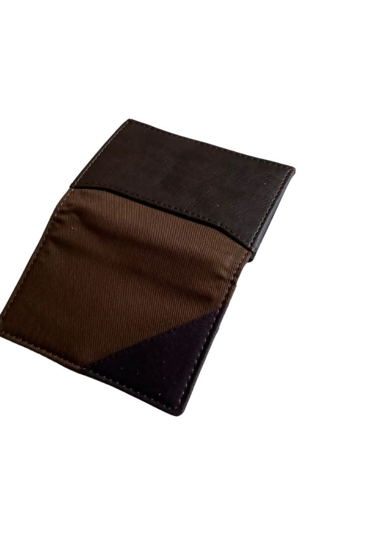 Sleek Card Wallet - Fashion and Function Combined