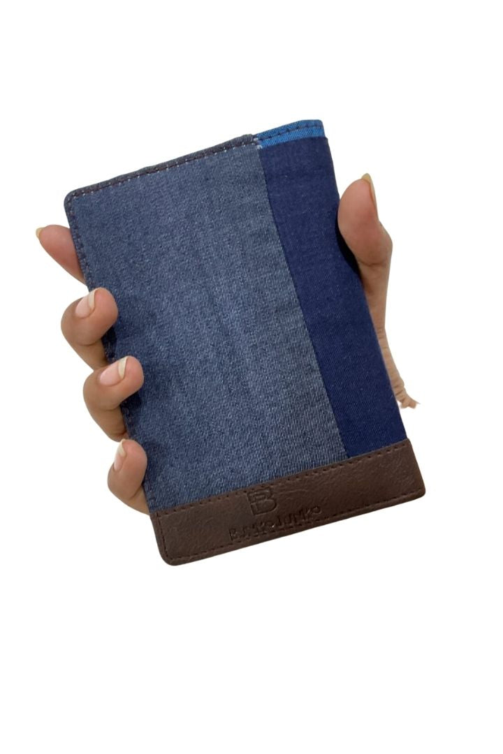 Compact Pass Case with Fashionable Flair