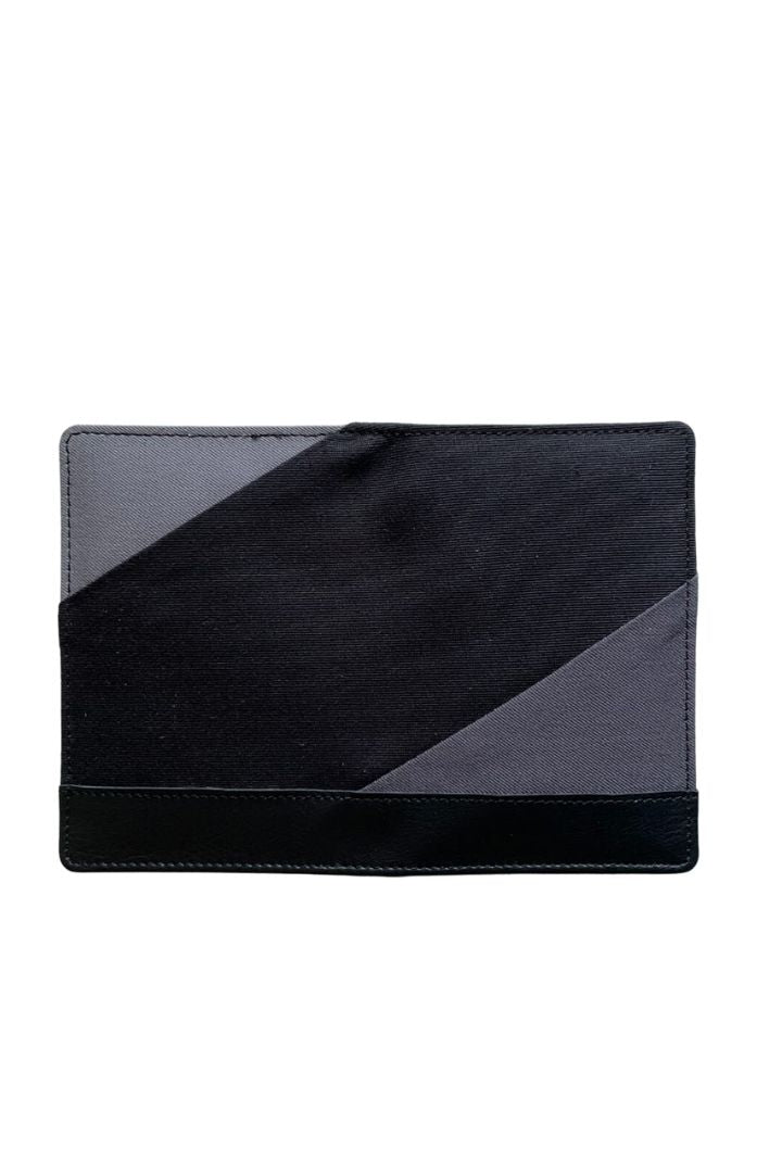Dinky Dapper Pass Case: Sophisticated Style