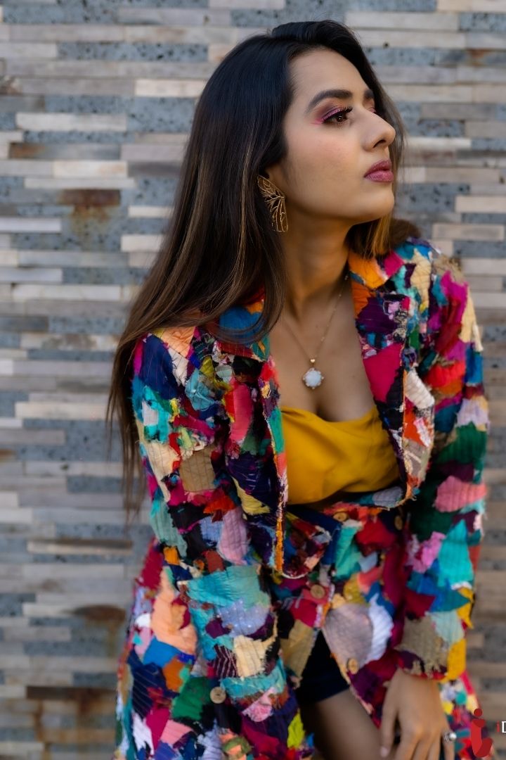 Linci Pinci Trendsetter Blazer: Empowering and stylish unisex Jacket-ecogifting.