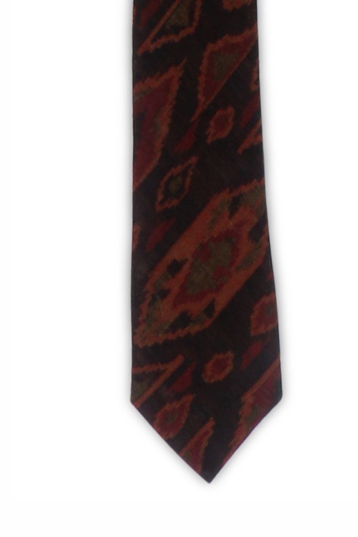 Necktie: Sophisticated and Stylish accessory for formal attire.
