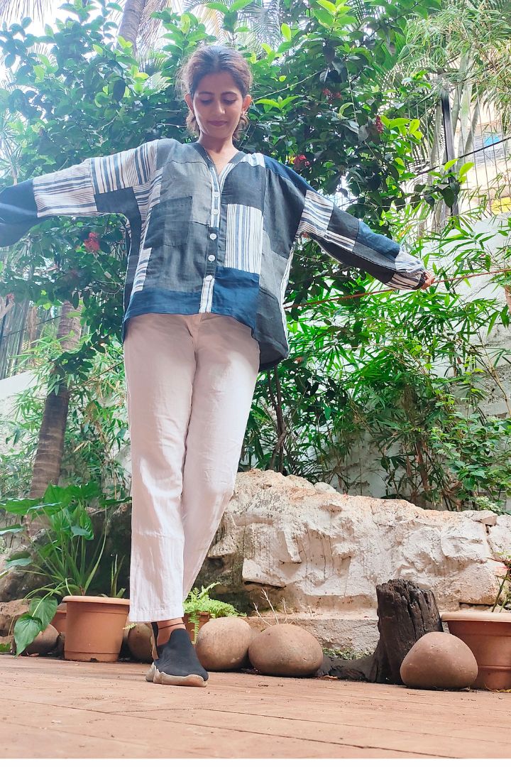 Linci Pinci Top in grey, made from upcycled textile offcuts. Ideal for eco-conscious Gen Z fashion enthusiasts.