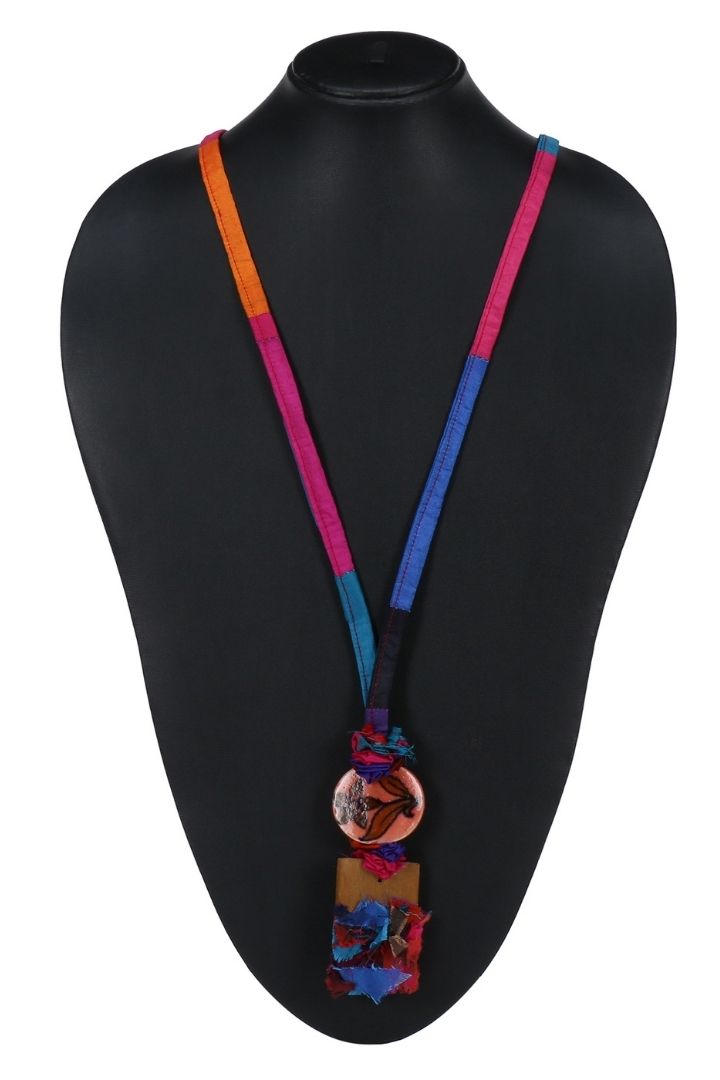 BunkoJunko Wooden Statement Necklace: Unique and Stylish accessory for a bold fashion statement.