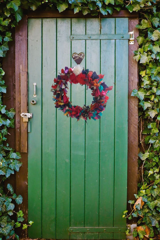 eco-chic-Christmas-wreath-upcycled-holiday-decor
