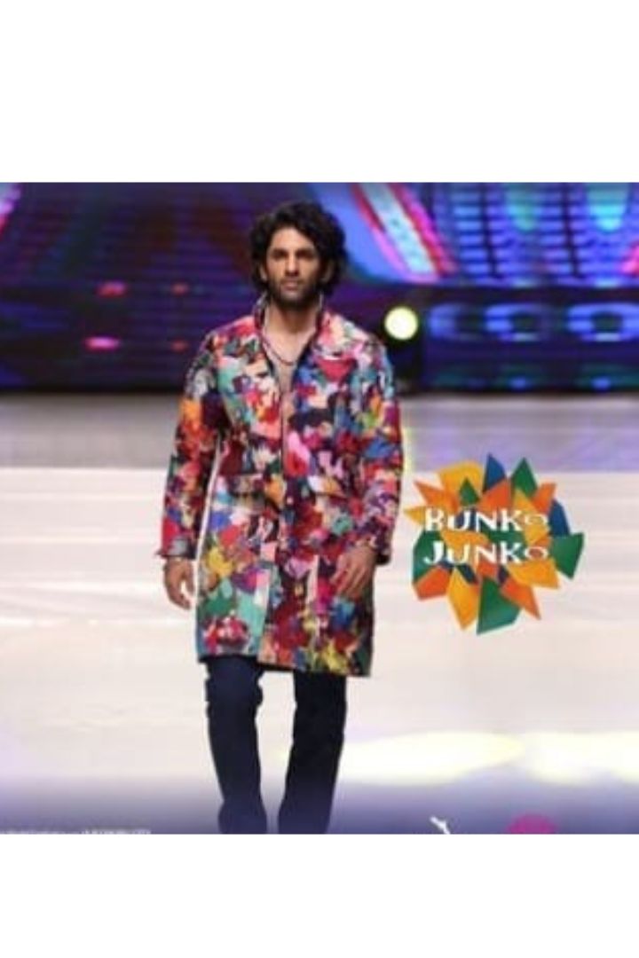 Linci Pinci Trendsetter Blazer: Empowering and stylish unisex Jacket-ecogifting.