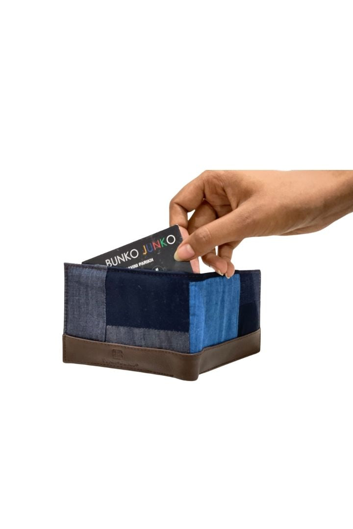 Swift Wallet Unisex - Bunko Junko: Compact & Stylish Wallet for Everyone