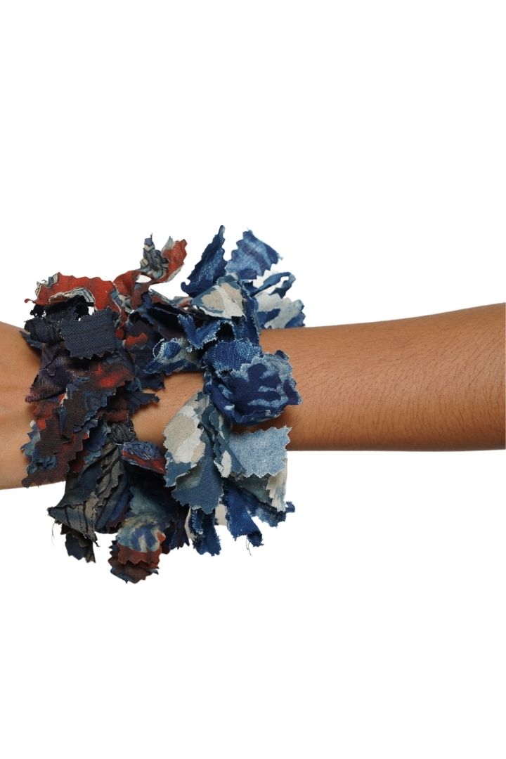Spiral Elegance Hair Bands by Bunko Junko: Stylish hair bands with a unique spiral design, perfect for any look.
