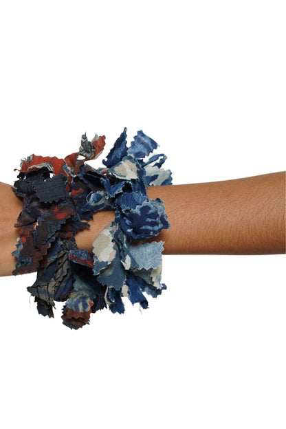 Spiral Elegance Hair Bands by Bunko Junko: Stylish hair bands with a unique spiral design, perfect for any look.