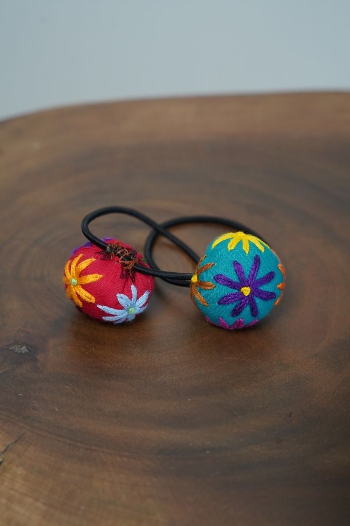 Spiral Elegance Hair Bands by Bunko Junko: Stylish hair bands with a unique spiral design, perfect for any look.
